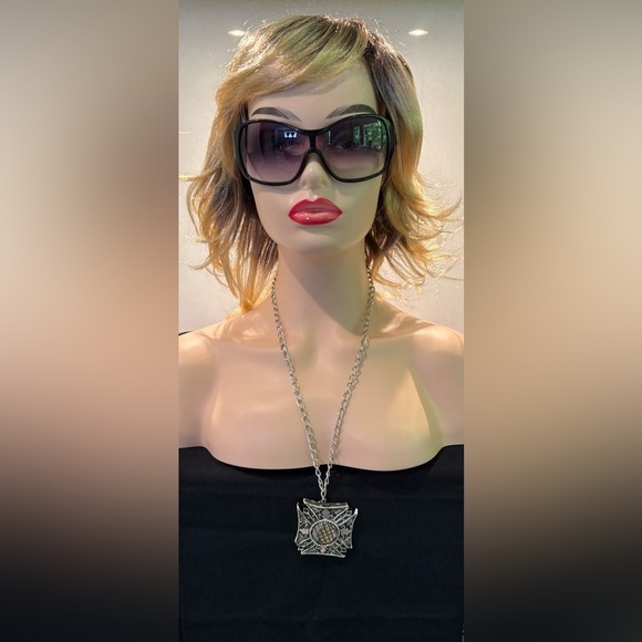 Vintage Vampire Necklace Gothic Cross Pendant Unisex - Picture 6 of 13